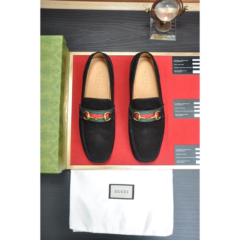 G*u*i leather shoes
